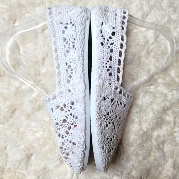 Bobbie Brooks Crochet Canvas Sandal Flats - Picture 7 of 9